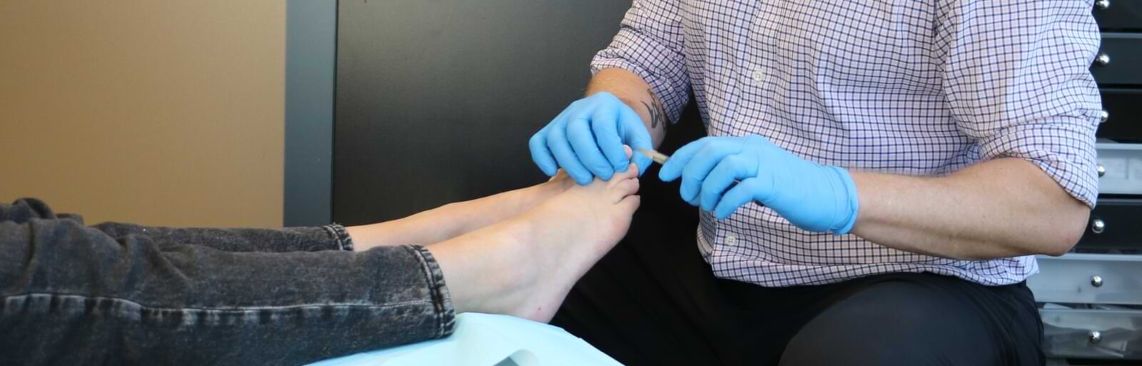 Custom Made Orthotics | Computerized Foot Scan | Dundas University Health Clinic