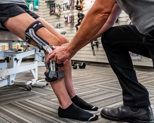 Orthopaedic Braces & Appliances In Downtown Toronto| Dundas University Health Clinic