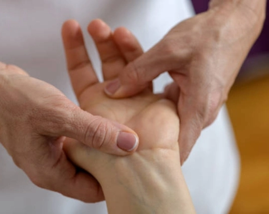 Shiatsu Therapy In Downtown Toronto| Dundas University Health Clinic